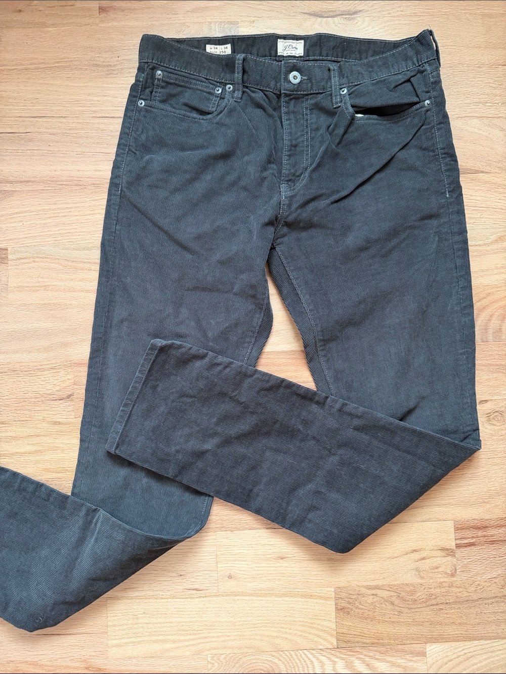 J. Crew Men's Style 250 Corduroy Pants in Dark Gray Waist 34 x Length 34 - Picture 2 of 16